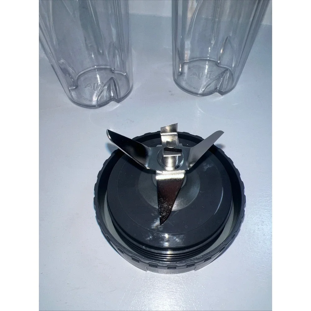 2 Ninja Blender Single Serve Cups BL780 BL770 BL660 BL663 BL740: 1 Blade 2 Lids
